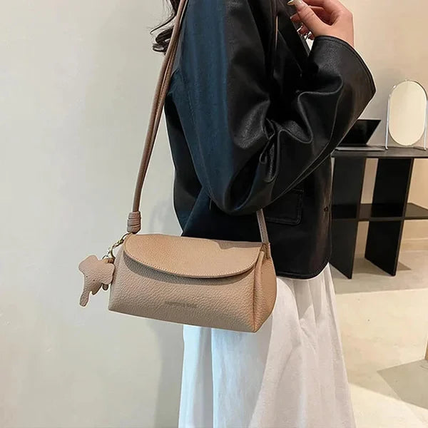 Sac bandoulière femme tendance avec pendentif éléphant